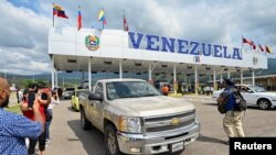 Venezuela y Colombia reabren por completo la frontera en el puente binacional Coronel Atanasio Girardot en Ureña