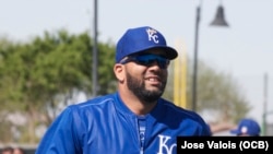 Kendrys Morales entrena para tener una temporada 2016 de altura.