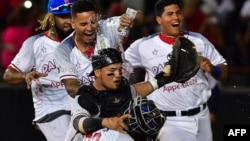 Panamá celebra su victoria frente a Cuba en la Serie del Caribe. 