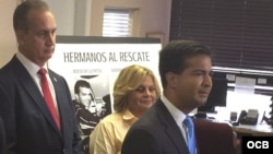 Conferencia de prensa de congresistas.