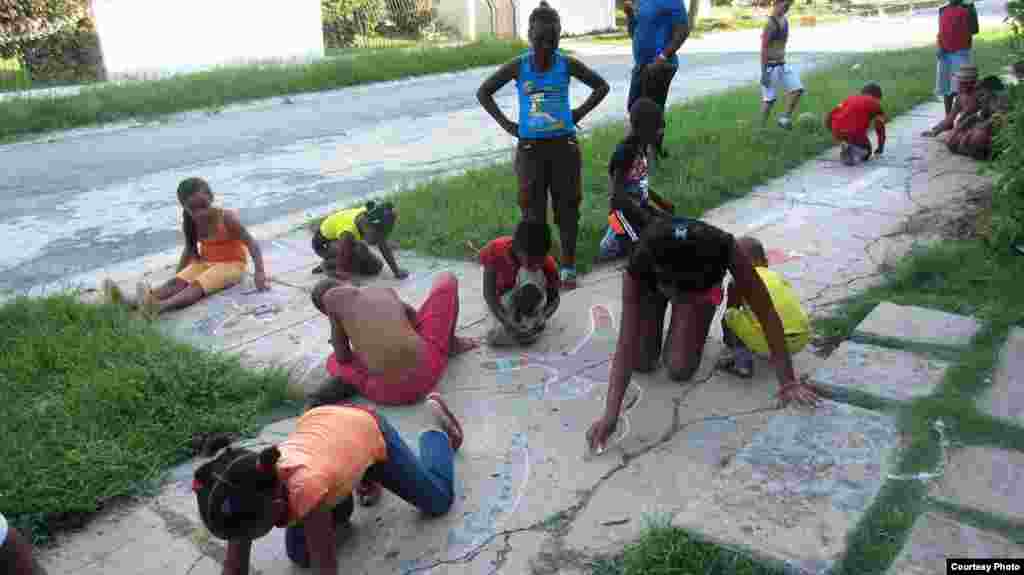 Fiesta con los niños de Alamar