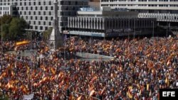 Vista general de la concentración convocada por la Fundación para la Defensa de la Nación Española (Denaes), hoy en la Plaza de Colón en un acto en defensa de la unidad de España, la Constitución y el estado de derecho.