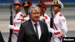 El Secretario General de la ONU, Antonio Guterres, llega al Aeropuerto Internacional José Martí de La Habana, el 14 de septiembre de 2023. REUTERS/Alexandre Meneghini