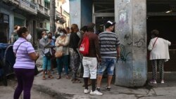 La economía cubana un año después del estallido 