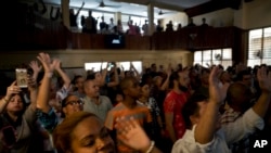 Evangélicos en un servicio en La Habana el 27 de enero del 2019. (AP Photo/Ramon Espinosa).