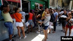 Cuba enfrenta un desabastecimiento de alimentos y otros productos básicos. 