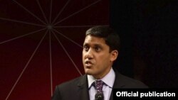 El director de USAID, Rajiv Shah, fue interrogado durante una audiencia senatorial acerca del programa ZunZuneo implementado por la agencia en Cuba