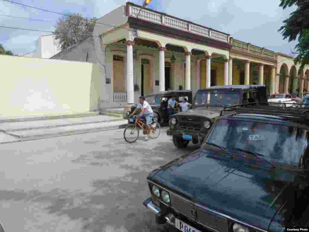 Jeep rusos en Cuba.