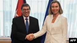 Federica Mogherini y Bruno Rodríguez Parrilla.