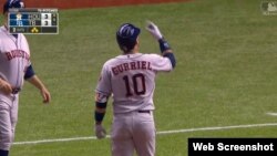 Yulieski Gurriel tras impulsar una carrera en el juego contra Tampa Bay.