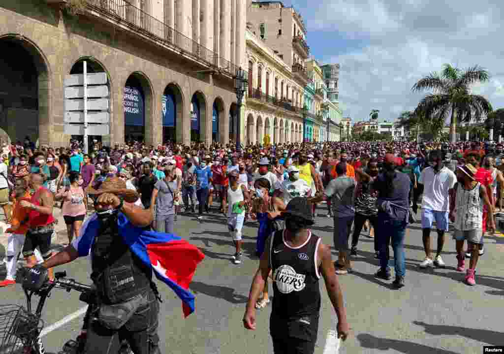 Levantamiento popular en Cuba. REUTERS/Stringer