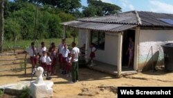 Escuela primaria en La Maya, Santiago de Cuba