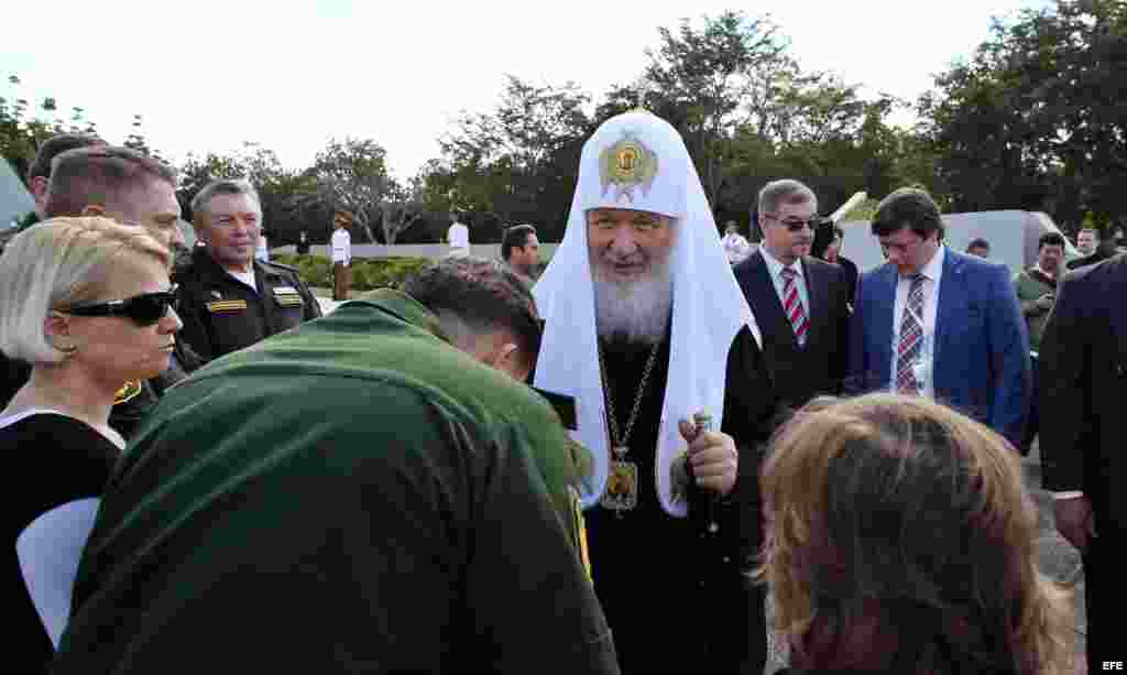 Kirill estuvo acompañado de Caridad Diego, jefa de la Oficina de Asuntos Religiosos del Partido Comunista de Cuba.