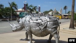 ESCULTURA DE ARTISTA CUBANO SE EXPONE EN EL MUSEO DE CALIFORNIA