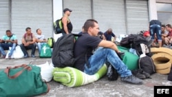 Migrantes cubanos varados en Panamá tendrán al fin una vía para continuar su viaje a Estados Unidos.